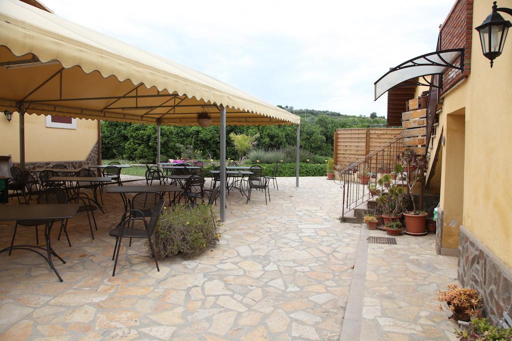 Il Giardino Del Sole Villa Agnone Bagni Luaran gambar