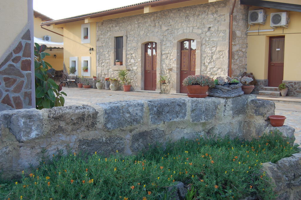 Il Giardino Del Sole Villa Agnone Bagni Luaran gambar