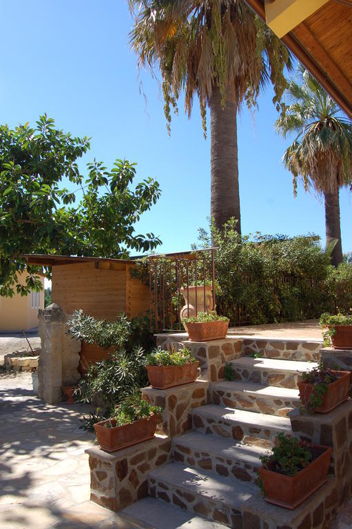 Il Giardino Del Sole Villa Agnone Bagni Luaran gambar