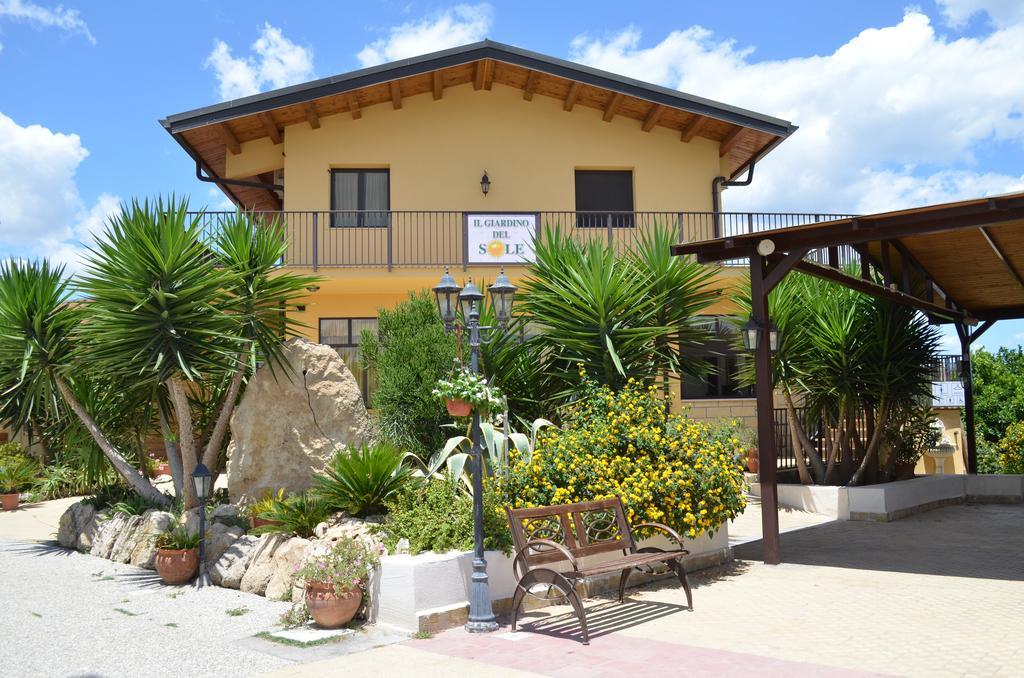 Il Giardino Del Sole Villa Agnone Bagni Luaran gambar