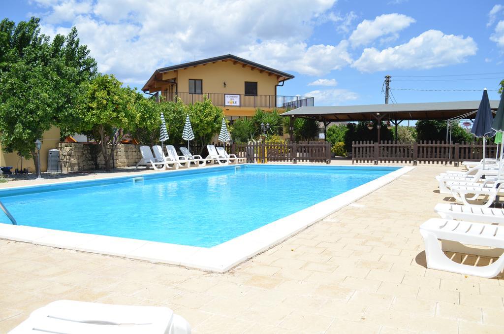 Il Giardino Del Sole Villa Agnone Bagni Luaran gambar